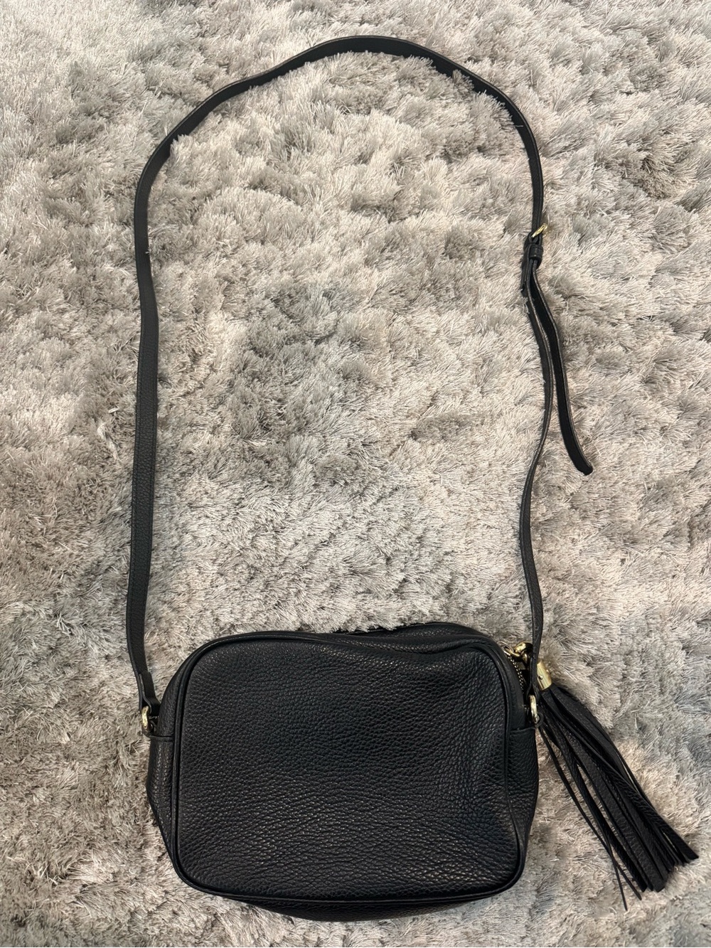 Gucci Interlocking G Black Leather Soho Disco Crossbody with Tassel - Picture 2 of 10